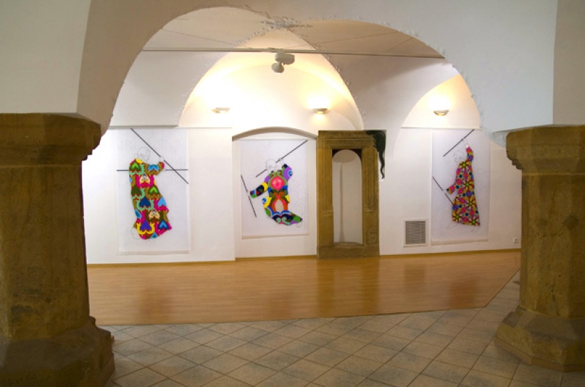 https://owa.mirunadragan.com/files/gimgs/th-14_4installation_view.jpg